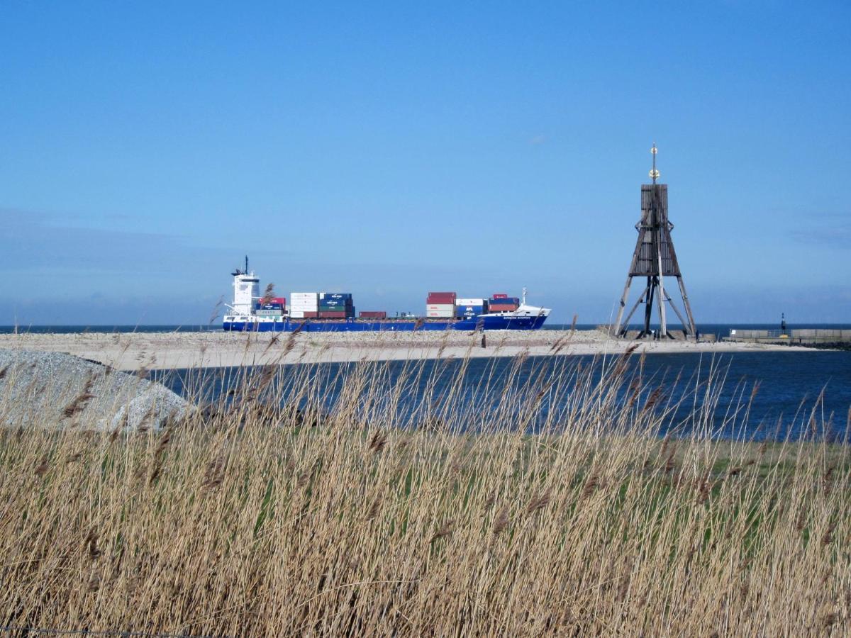 Luettje Huus Frieda Mit Strandkorb Am Strand Von Mai Bis September Cuxhaven Exteriör bild